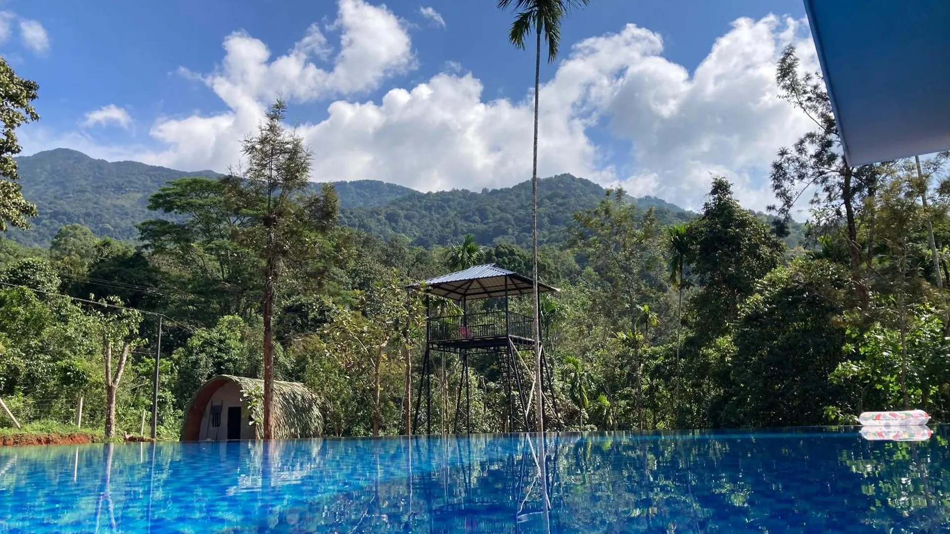 Luxury tent Wild Brooke Hut Hotel Vythiri